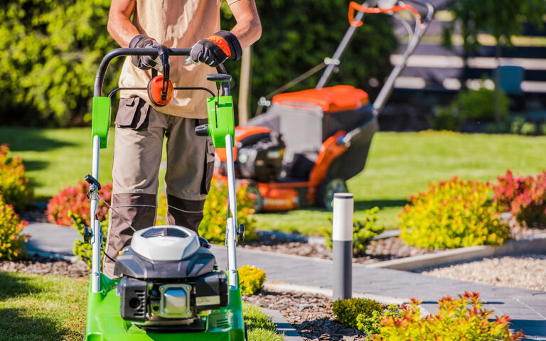 lawn care service bonita springs
